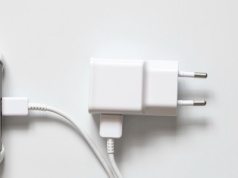 UE bierze się za ładowarki do smartfonów. To będzie rewolucja