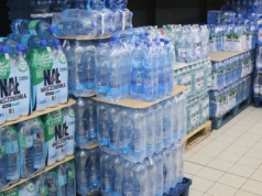 Lidl zmienia zasady zwrotu butelek i puszek. Teraz pod automatami ustawiają się kolejki