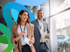 Liderzy polskiego e-commerce 2025: ranking Opineo wyznacza nowe standardy