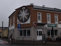 Zegar słoneczny znów jaśnieje w centrum miasta