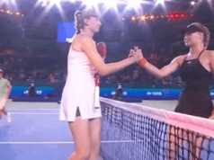 Rybakina miała piłki meczowe i nagle stanęła. Blisko trzy godziny walki