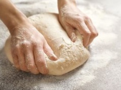 Robię najlepsze ciasto na pizzę w rodzinie. Wszyscy pytali mnie o przepis