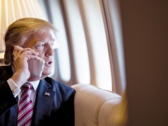 Trump będzie dziś rozmawiać przez telefon z Putinem