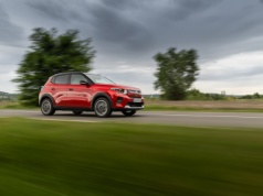 Citroën rośnie w polsce o 74%! Jak to możliwe, skoro koncern-matka w europie ma zadyszkę?