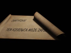 Kierowca wyścigowy chce, żeby pozwolić mu łamać przepisy. Nazywa to „certyfikatem umiejętności”