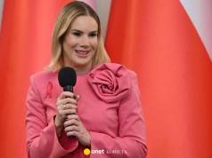 Różowy gest Marty Nawrockiej na spotkaniu z Amazonkami. "Zbyt wiele na raz"