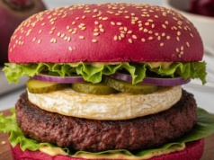 Burgery podwójnie buraczane – z camembertem i sosem miodowo-musztardowym. Przepis Karoliny Stolarskiej-Bigos