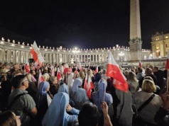 Czuwanie w Watykanie w rocznicę wyboru Jana Pawła II