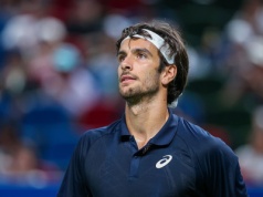 Faworyci wkroczyli do gry w Brukseli. Amerykanin sprawcą niespodzianki