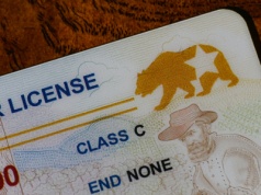 Floryda pozywa stany Waszyngton i Kalifornia w sprawie wydawania praw jazdy nielegalnym imigrantom