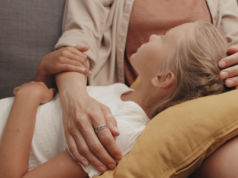 Nigdy nie mów tak do swojej córki. To rodzi kompleksy na lata