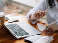 Jest podpis prezydenta Nawrockiego. Pracownicy z tymi umowami czekali na to długie lata