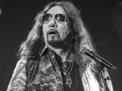Świat muzyki w żałobie po nagłej śmierci Ace'a Frehleya. "To jeszcze smutniejsze"