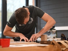 Lepszy fach w ręku czy dyplom uczelni?