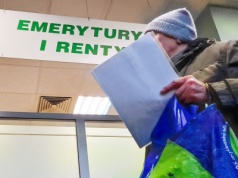 Co się zmieni w naliczaniu stażu pracy? Ministerstwo tłumaczy