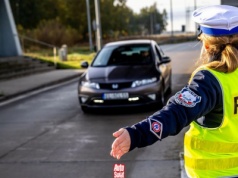 Przegłosowane. Policja będzie zabierać prawa jazdy za kolejne wykroczenie