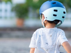 Do 16. roku życia na rowerze i hulajnodze tylko w kasku. Sejm zagłosował