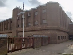 Czwarty mężczyzna skazany za udział w zamieszkach przed hotelem dla uchodźców