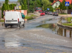 Zatrzymać wodę deszczową. Jak miasta przygotowują się do zmian klimatycznych