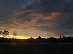 Co nas czeka w pogodzie w weekend? Synoptyczna prognoza od 17.10. do 19.10.2025 r.