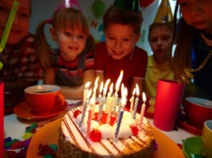 Nie mam ochoty gadać z innymi rodzicami. Kinderbale to dla mnie kara, nie przyjemność