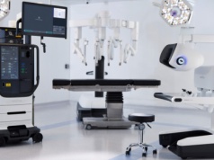 Duży krok w chirurgicznej rewolucji. Robot da Vinci 5 firmy Intuitive zaprezentowany