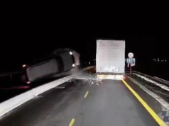 Pięć pojazdów zderzyło się na S7. Kierowca ciężarówki miał pecha, a my szczęście