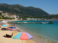 Te miejsca mają dość turystów. Kilka lat temu nikt o nich nie słyszał, dziś walczą o przetrwanie