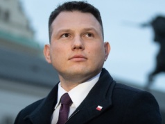 Zdecydowali o zniszczeniu kolejnej branży. Kaczyński klaskał z radości razem z lewicą