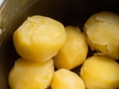 Wsyp garść do ziemniaków. Będą bardziej sycące i zapomnisz o skokach cukru