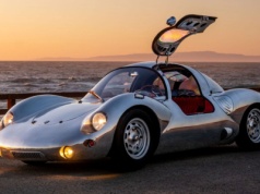 Ten unikatowy samochód to Runge RS - oldschoolowy sen Garry'ego Oldmana