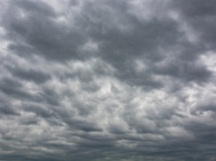 Pogoda na weekend. Ochłodzenie, deszcz i możliwe przymrozki