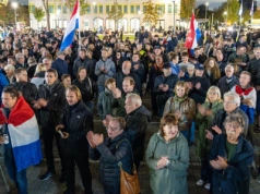 Napchali tylu nielegalnych migrantów, że gminy spierają się między sobą