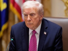 "Powinni się zatrzymać tam, gdzie są i ogłosić zwycięstwo". Trump o wojnie w Ukrainie