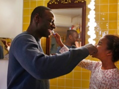 Samuel zostaje ojcem z dnia na dzień. Film z Omarem Sy w TV