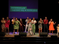 Teatr Miejski wypełnił się ludźmi z wielkimi sercem. Koncert dla pogorzelców z Inowrocławia