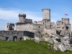 Na tym zamku kręcono sceny do najpopularniejszych seriali. Idealny kierunek na jesienną wycieczkę