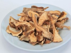 Nigdy nie rób tego, susząc grzyby. To największy błąd, który sprzyja pleśni