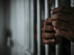 Australia zakazuje dewiantom wstępu do kobiecych więzień