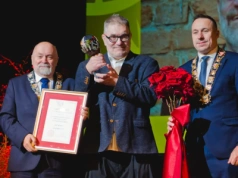 Uroczysta sesja sejmiku województwa w Legnicy - HONORARIO dla Jacka Głomba (FOTO)