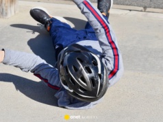 Dzieci obowiązkowo w kaskach na hulajnogach i rowerach. Grożą mandaty