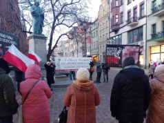 Antyaborcyjne banery w Toruniu znów na wokandzie. Sprawie przyjrzy się Sąd Rejonowy
