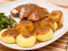 Kluski robię z 3 składników. Nie używam ani mąki, ani skrobi