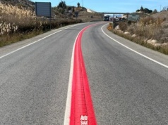 Czerwona linia na drogach ma działać na podświadomość. Za złamanie przepisów grożą surowe mandaty