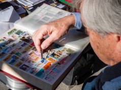 Te znaczki pocztowe mogą być warte majątek. Sprawdź, czy masz je w szufladzie