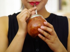 ​Pij po przebudzeniu zamiast kawy. Szybko zobaczysz luz w pasie