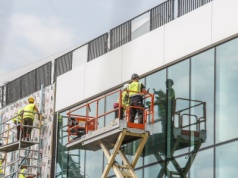 Praca we Wrocławiu. W tych branżach przyjmują niemal od ręki. Zarobki zdecydowanie powyżej średniej