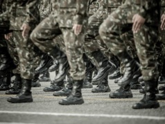 Minister obrony Niemiec żąda badań lekarskich wszystkich młodych. „Musimy wiedzieć, kto jest gotowy do walki”