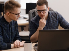 Praca w IT. Polska w cieniu globalnego boomu, coś się zacięło