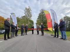 Drogowa ofensywa w gminie Dzwola – modernizacja 13 odcinków dróg gminnych (zdjęcia)